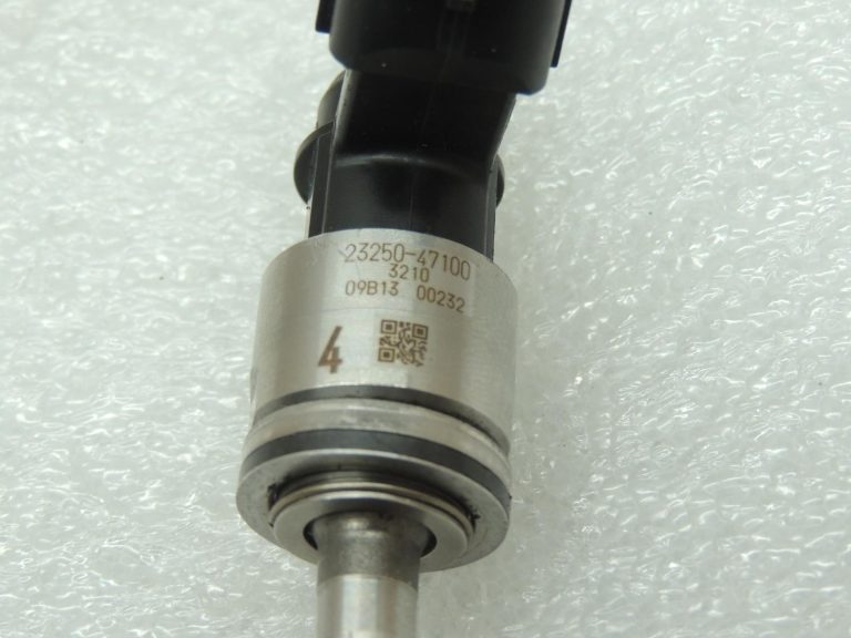 Toyota Corolla E210 1.2T degvielas iesmidzinātājs 2320947100 2325047100 OE