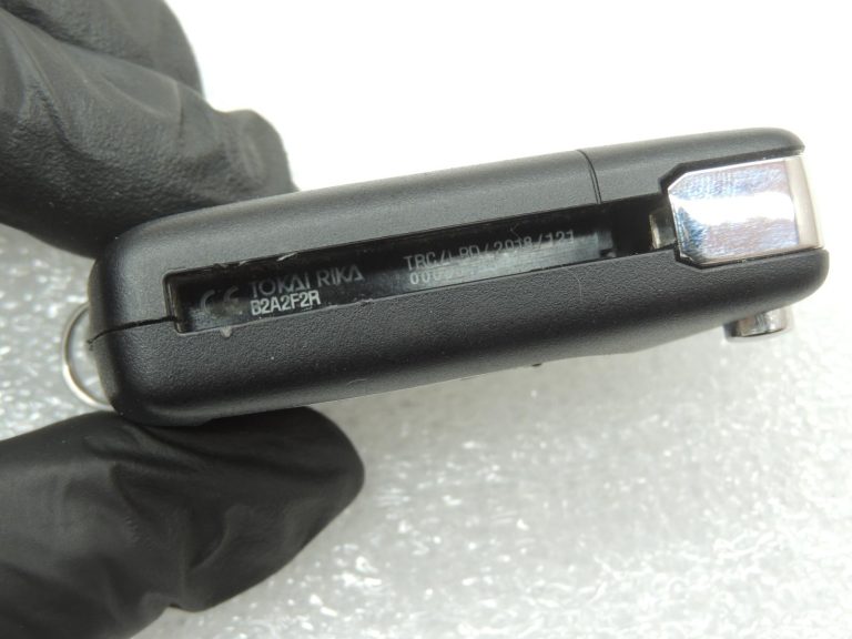 „Toyota Corolla E210“ viedā atslēga ar tālvadības pulti, 433 MHz, B2A2F2R, 8990H-02010, OE