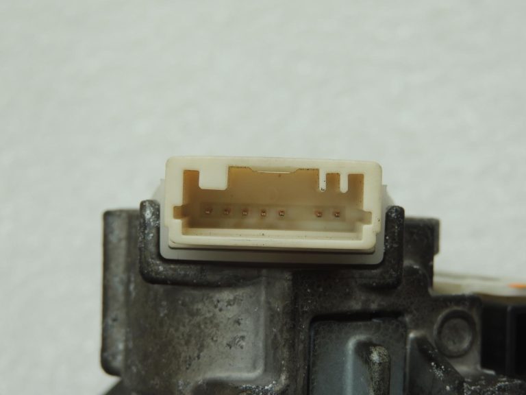 „Toyota Corolla E210“ aizdedzes slēdža komplekts, stūres bloķētāja korpuss 84450-33040 1.2T CVT