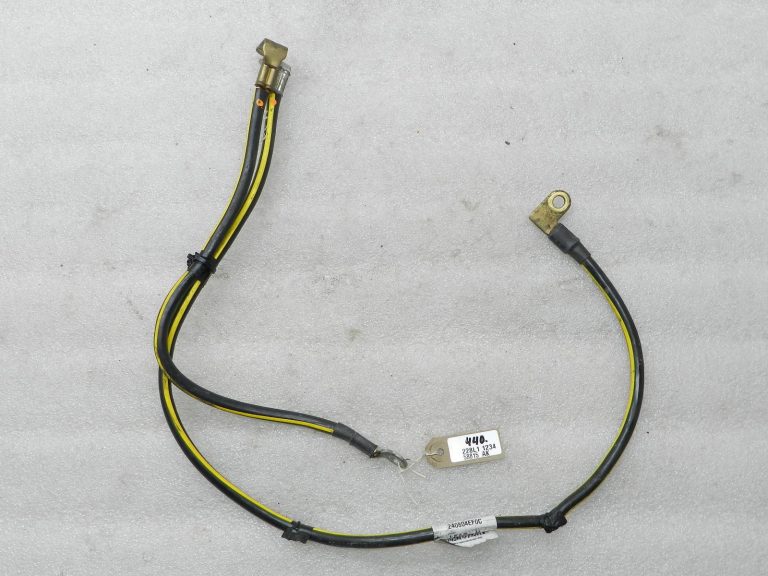 Nissan Qashqai oriģinālā akumulatora kabeļa skava 240804EF0C