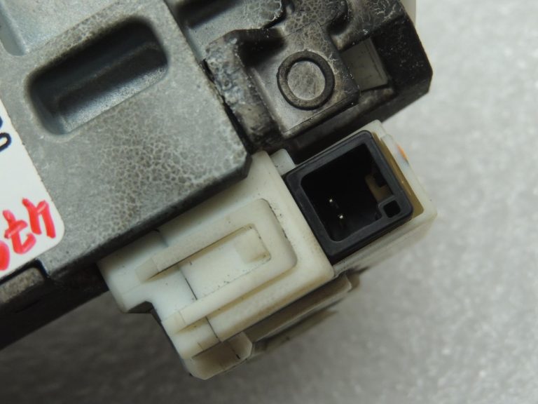„Toyota Corolla E210“ aizdedzes slēdža komplekts, stūres bloķētāja korpuss 84450-33040 1.2T CVT