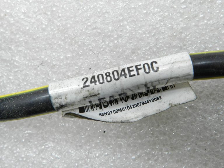Nissan Qashqai oriģinālā akumulatora kabeļa skava 240804EF0C