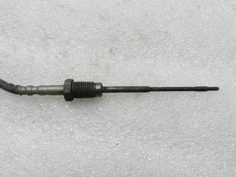 Nissan Qashqai X-Trail oriģinālais izplūdes gāzu temperatūras sensors 2264000QAD