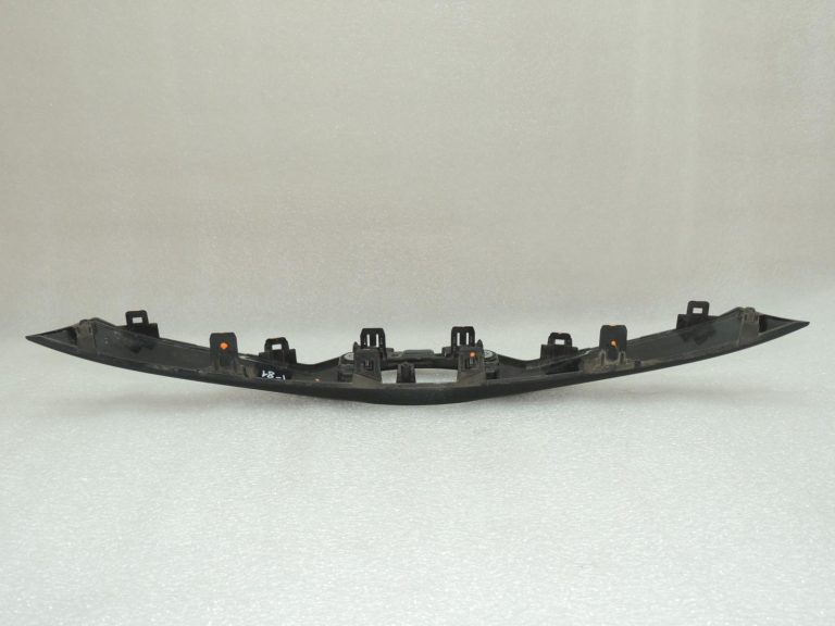 Toyota Corolla E210 radiatora restes priekšējā restes 53111-02C80 53111-02C81 OE