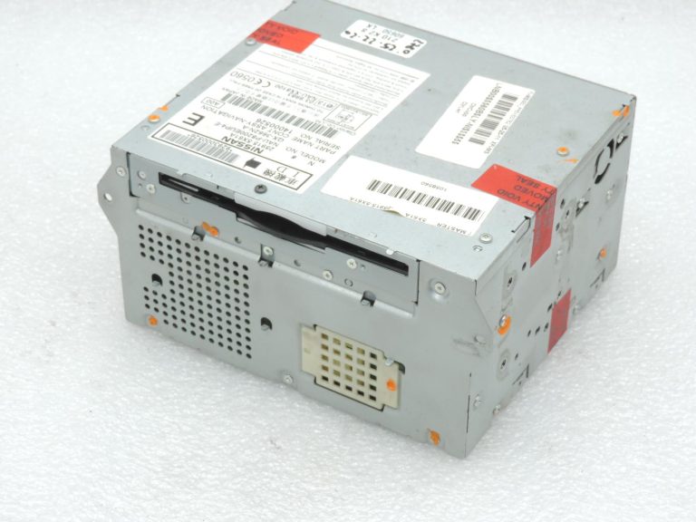 Nissan Navara II D40 Gracenote radio navigācijas vadības bloks ar cietā diska atmiņu 259155X61A