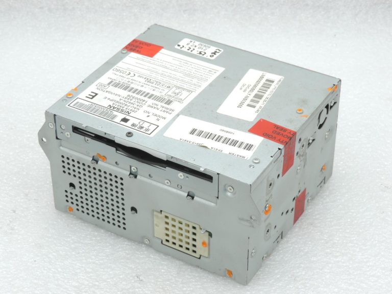 Nissan Navara II D40 Gracenote radio navigācijas vadības bloks ar cietā diska atmiņu 259155X61A