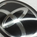 Toyota Corolla E210 emblēma uz priekšējā restes logotips 90975-02124 9097502124 oriģināls