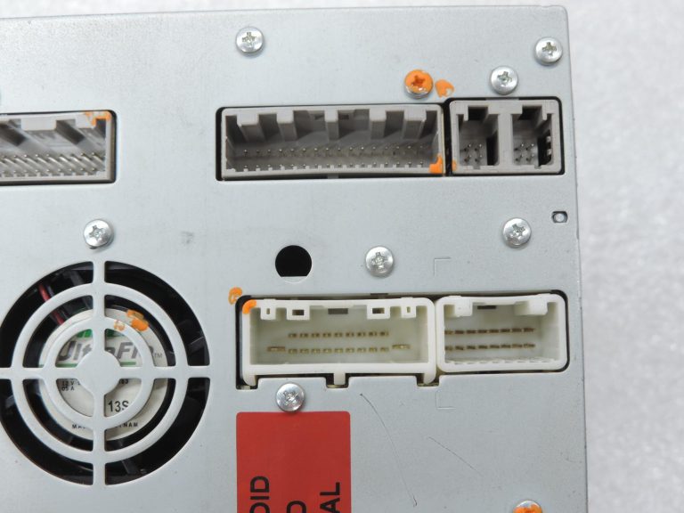 Nissan Navara II D40 Gracenote radio navigācijas vadības bloks ar cietā diska atmiņu 259155X61A
