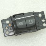 Toyota Corolla E210 slēdzis elektriskajai stāvbremzei 84390-02060 OE