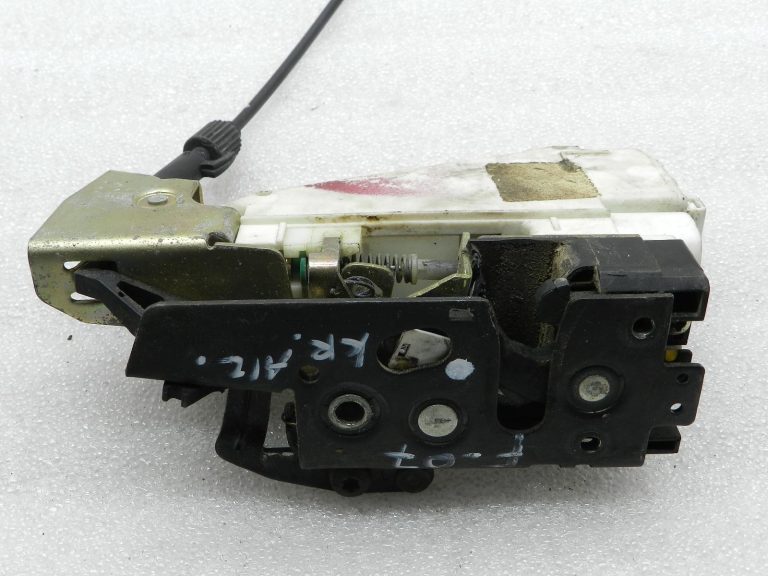 Ford Galaxy oriģinālā aizmugurējā kreisā durvju slēdzene 93BG-220A20-DD