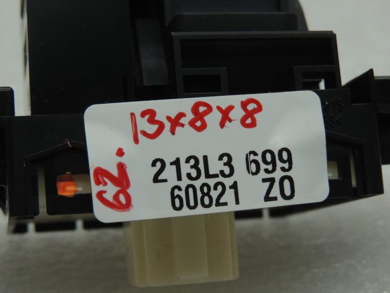 Toyota Corolla E210 slēdzis elektriskajai stāvbremzei 84390-02060 OE