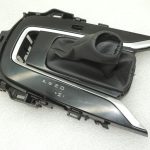 Toyota Corolla E210 pārnesumu rādītāja vāciņš CVT 35970-02060-C0 3597002060C0