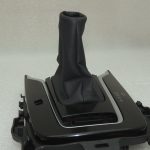 Toyota Corolla E210 pārnesumu rādītāja vāciņš CVT 35970-02060-C0 3597002060C0