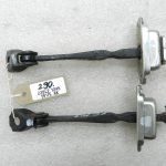 „Nissan Qashqai“ oriģinālais aizmugurējo durvju eņģu komplekts 824304EA0A