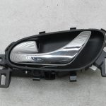 Nissan Qashqai oriģinālā aizmugurējā kreisā durvju roktura 806714ea0a