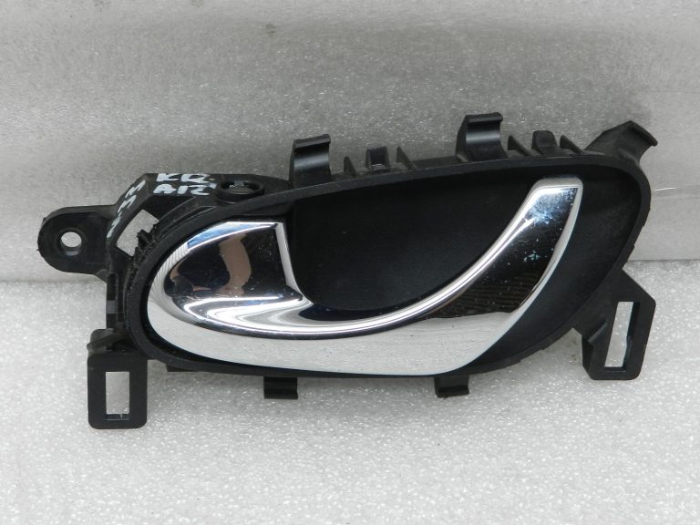 Nissan Qashqai oriģinālā aizmugurējā kreisā durvju roktura 806714ea0a