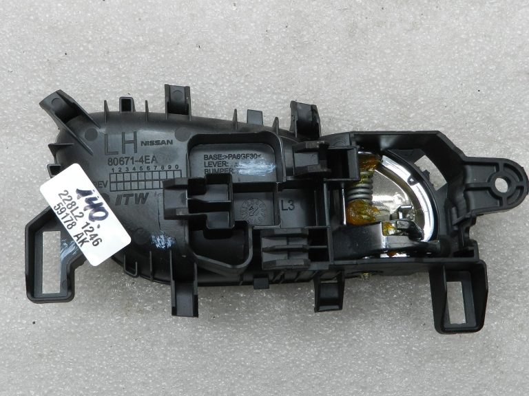 Nissan Qashqai oriģinālā aizmugurējā kreisā durvju roktura 806714ea0a