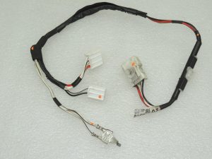 Toyota Corolla E210 vadu kopne PTC papildsildītājam 82143-02160 8214302160 OE