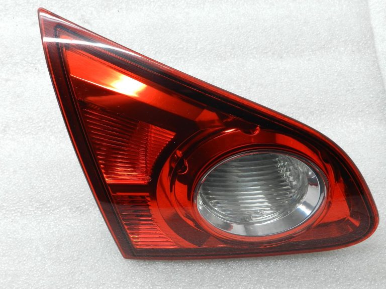 Nissan Qashqai oriģinālais kreisais aizmugurējais lukturis 26559JD85A