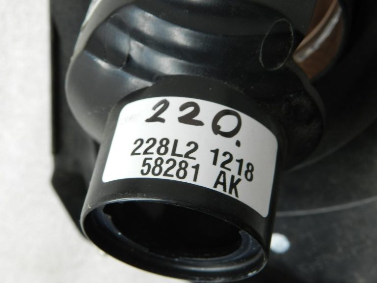 Nissan Qashqai oriģinālais kreisais aizmugurējais lukturis 26559JD85A