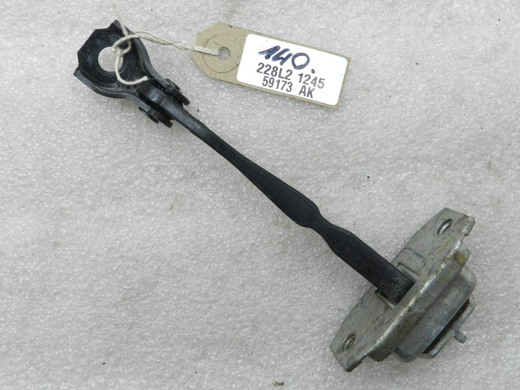 Nissan Qashqai oriģinālais priekšējās durvis fiksators 804304EA0A