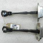 „Nissan Qashqai“ oriģinālais priekšējo durvju eņģu komplekts 804304EA0A