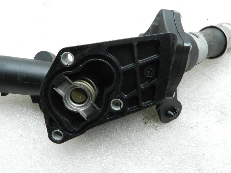 Nissan Qashqai oriģinālais dzesēšanas šķidruma termostats 1106000Q01