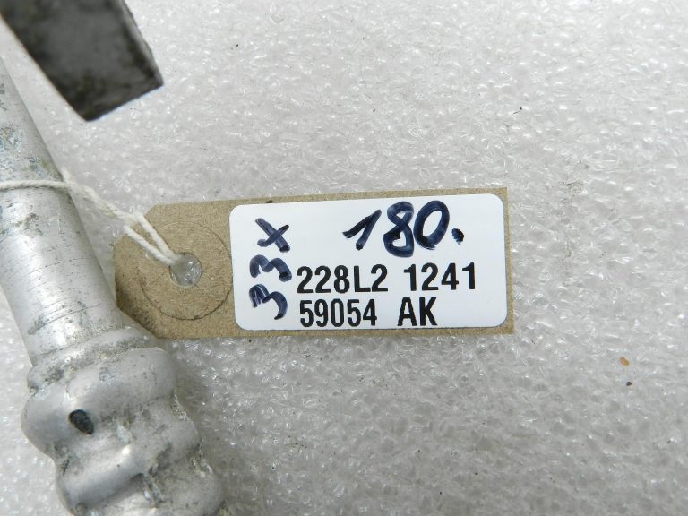 Nissan Qashqai oriģinālā gaisa kondicionēšanas sistēmas caurule 924904eb0a
