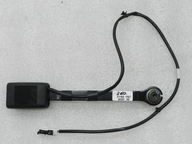 Nissan Qashqai II J11 oriģinālā drošības jostas sprādze priekšā 868424EA3A