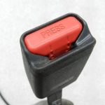 Nissan Qashqai II J11 oriģinālā drošības jostas sprādze priekšā 868424EA3A