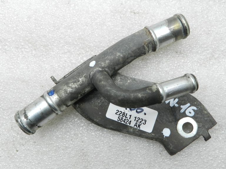 Nissan Qashqai oriģināla metāla šķidruma dzesēšanas caurule 14053JG74A