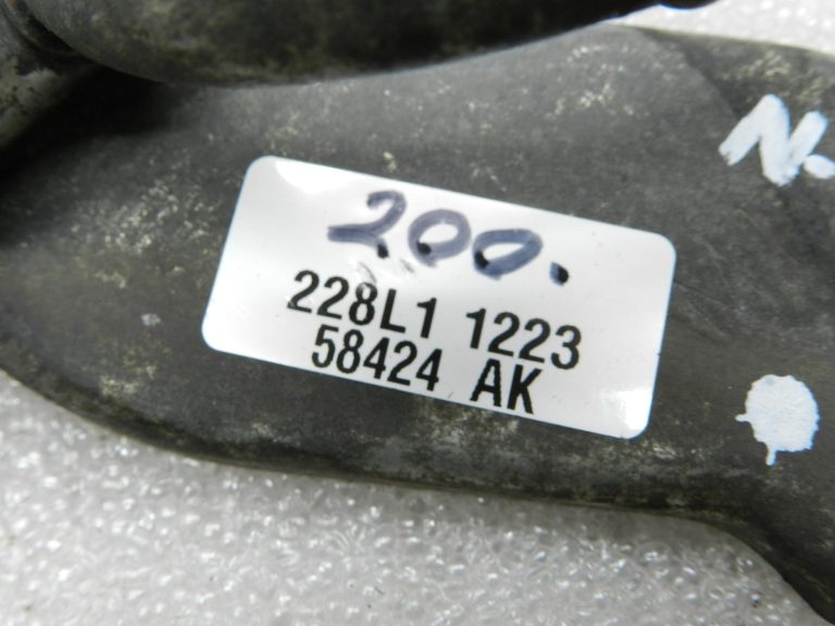 Nissan Qashqai oriģināla metāla šķidruma dzesēšanas caurule 14053JG74A
