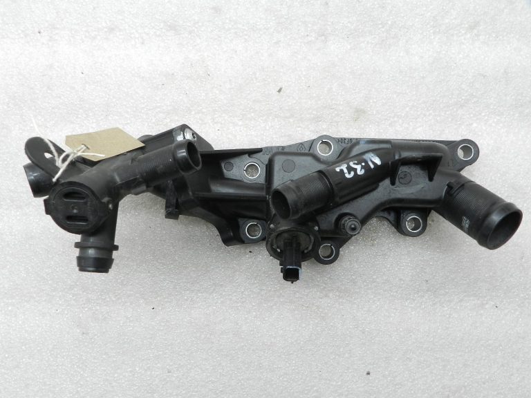 „Nissan Qashqai“ oriģinālais termostata korpuss