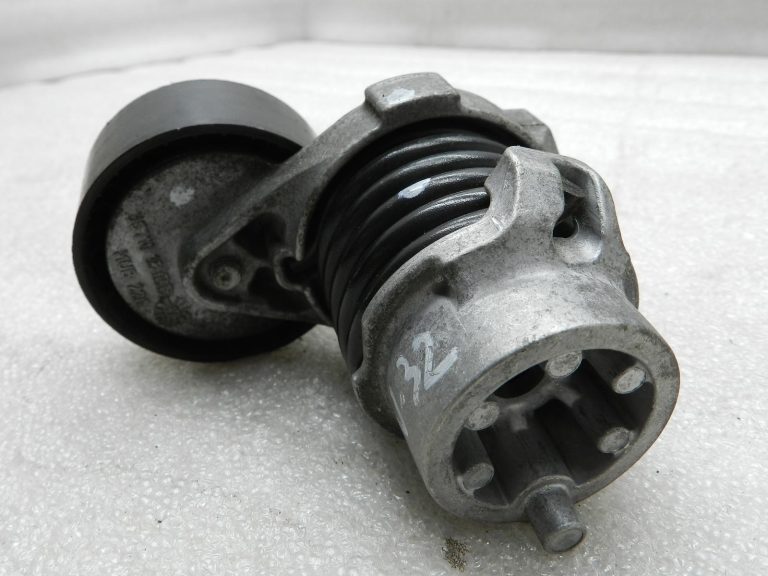 Nissan Qashqai oriģinālais ģeneratora siksnas spriegotājs 1172000Q6G