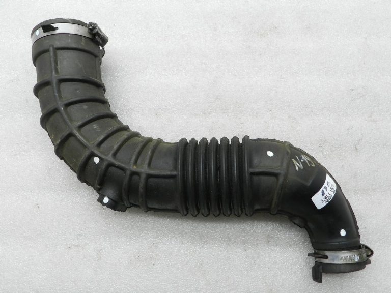 Nissan Qashqai oriģinālā ieplūdes caurule 1657500QAE