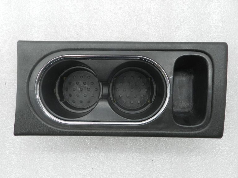 „Nissan Navara II“ oriģinālais dzērienu turētājs 969315X10B