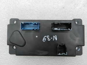 „Nissan Navara II“ oriģinālais BCM (karosērijas vadības modulis) 277605x20a