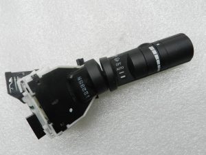 Nissan Navara II oriģinālais stikla tīrītāju slēdža svira 25260EB66A