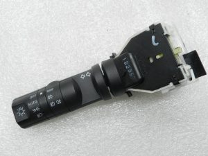 Nissan Navara II oriģinālais pagrieziena signāla slēdzis, pagrieziena signāla svira 25540ZM02E