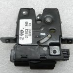 Nissan Qashqai oriģinālā bagāžnieka durvju slēdzene 90502AV70A