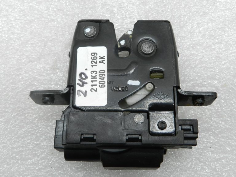 Nissan Qashqai oriģinālā bagāžnieka durvju slēdzene 90502AV70A