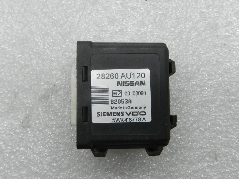 Nissan Qashqai oriģinālais vadības bloks ar atpakaļskata kameru un stāvvietas palīdzības sistēmu 28260AU120
