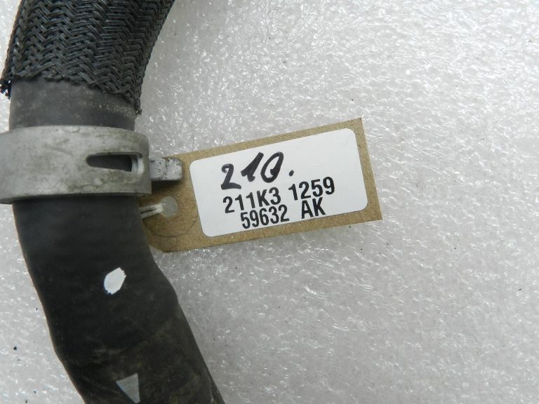 Nissan Qashqai oriģinālā dzesēšanas caurule 21742HV70A