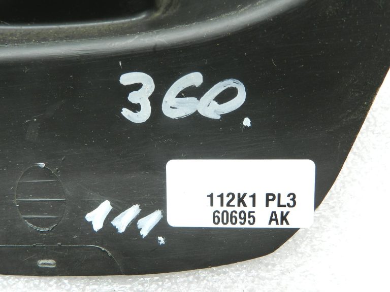 „Nissan Navara II“ oriģinālais stūres mehānisma apvalks 48470EB301
