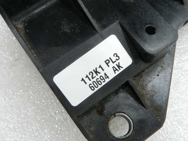 Nissan Navara II oriģinālā pārnesumu pārslēgšanas sistēma, pārnesumu svira 349015X20A
