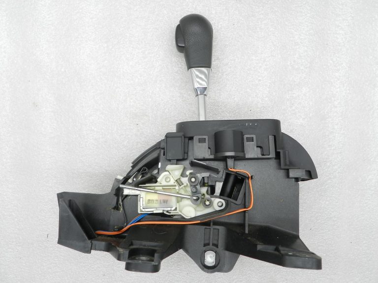 Nissan Navara II oriģinālā pārnesumu pārslēgšanas sistēma, pārnesumu svira 349015X20A