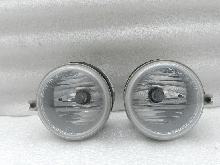 „Dodge Caliber“ oriģinālās priekšējās miglas lukturu komplekts 4805857AA