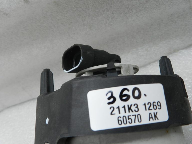 „Dodge Caliber“ oriģinālās priekšējās miglas lukturu komplekts 4805857AA