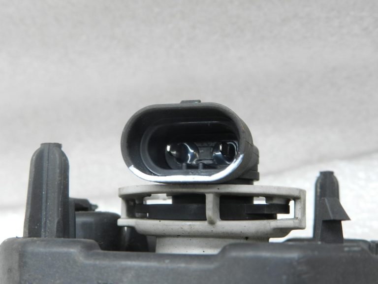 „Dodge Caliber“ oriģinālās priekšējās miglas lukturu komplekts 4805857AA