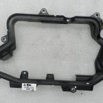 Nissan Navara II D40 3.0DCi oriģinālais pārsega turētājs (kreisajā pusē) 175755X20C